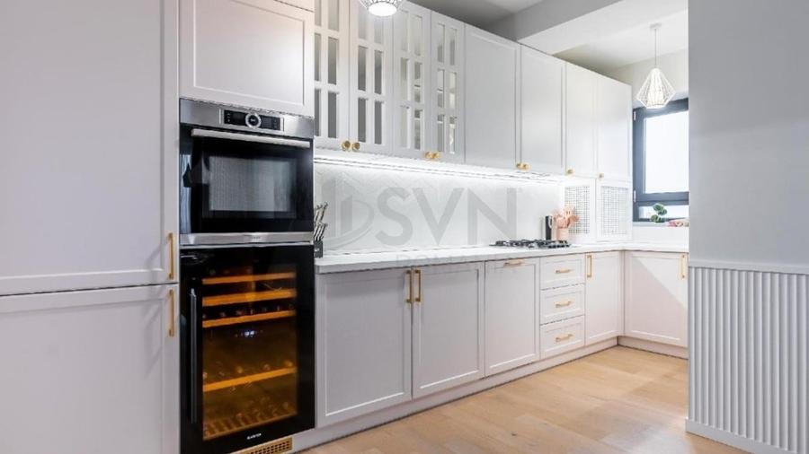 Apartament cu 3 camere decomandat, mobilat în Tineretului