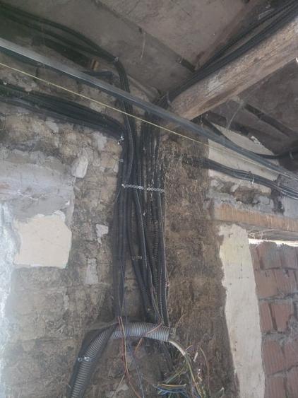 Casă individuală cu 1 camere cu Canalizare în Pomi