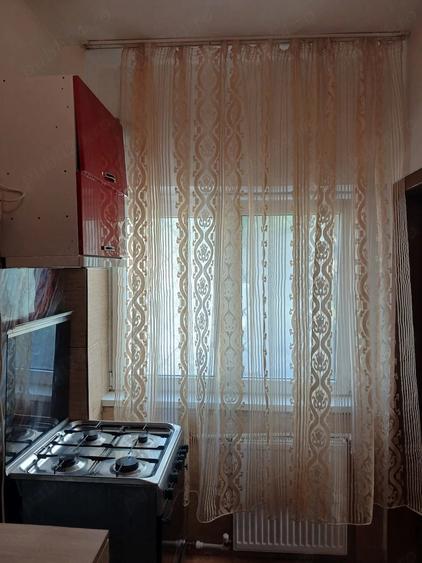 Apartament cu 2 camere decomandat în Far
