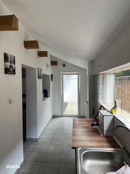 Casă cu 2 camere cu Teren 60 Mp în Central