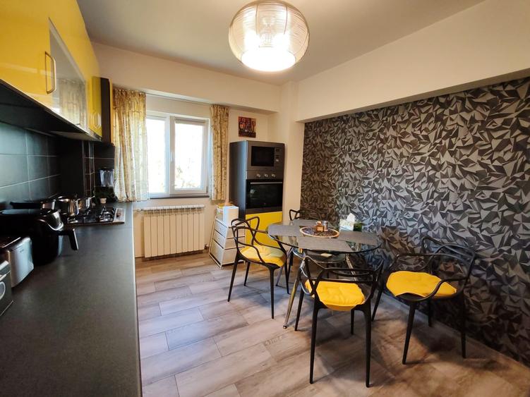 Apartament cu 4 camere decomandat în Basarabia