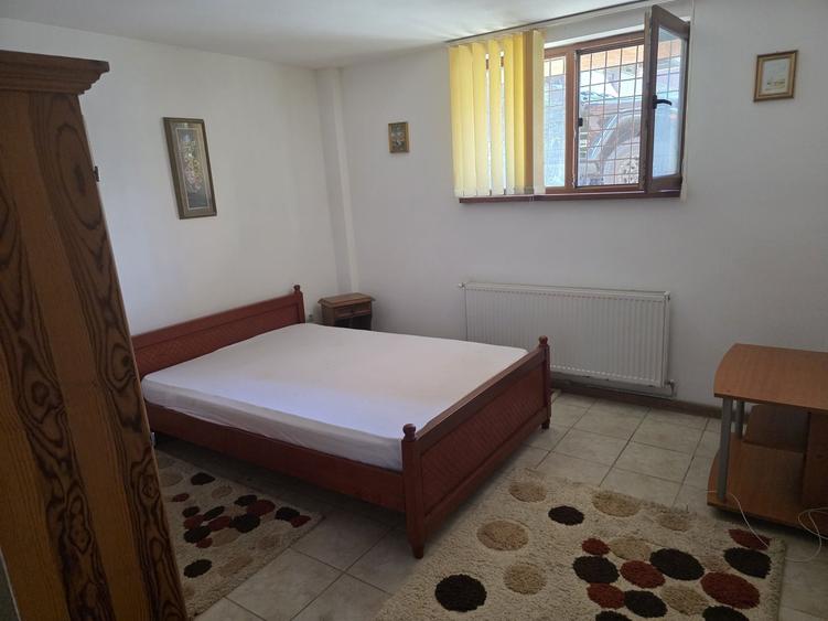 Garsonieră decomandată în Central