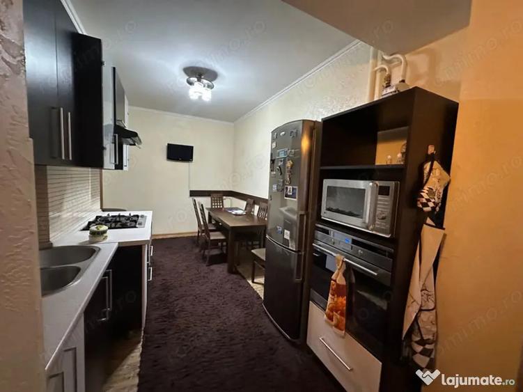Apartament cu 3 camere decomandat în Timpuri Noi