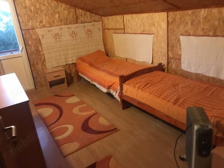 Casă cu 5 camere cu Teren 400 Mp în Mahmudia