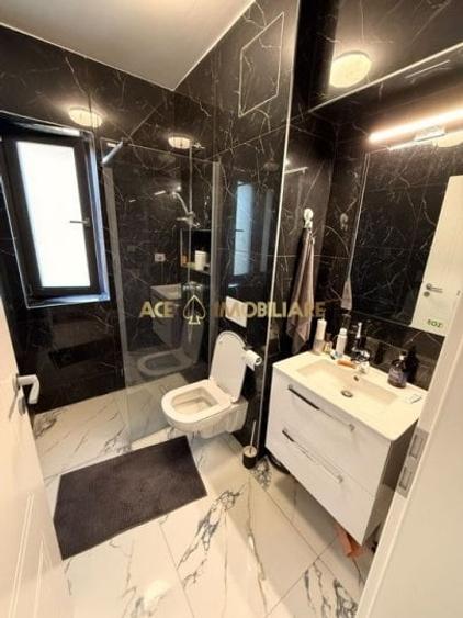 Apartament cu 3 camere decomandat, mobilat în Titan