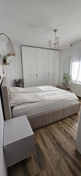 Apartament cu 3 camere decomandat în Brâncoveanu