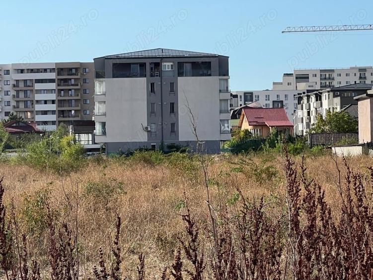 Teren în Titan