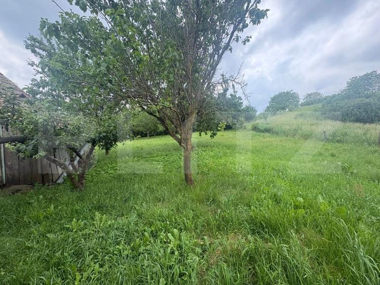 Casă individuală cu 2 camere cu Teren 2963 Mp în Aiton