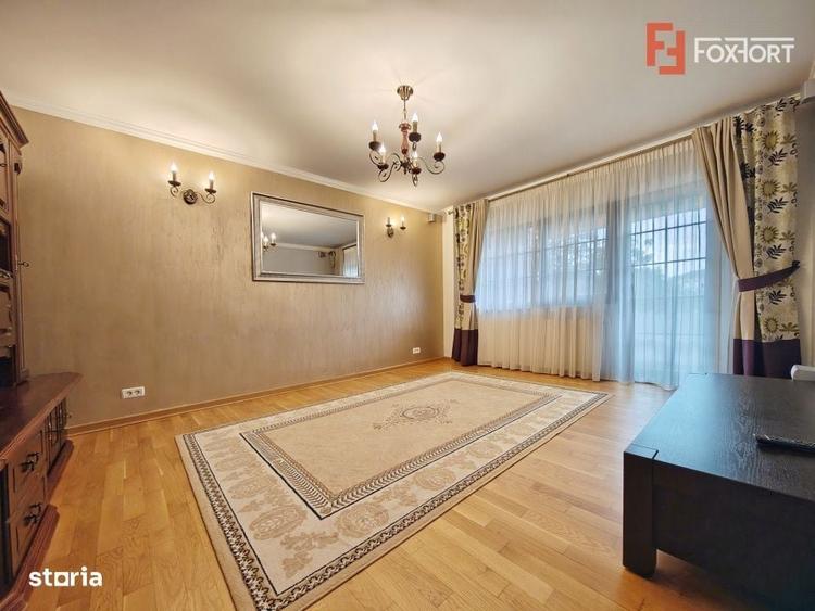 Apartament cu 3 camere decomandat în Girocului