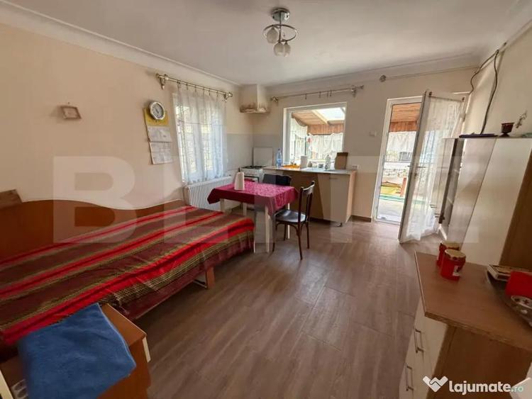 Casă cu 3 camere cu Teren 2800 Mp în Păulești
