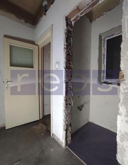 Apartament cu 4 camere decomandat în Calea Călărașilor