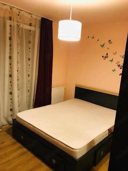 Apartament cu 3 camere semidecomandat în Florești