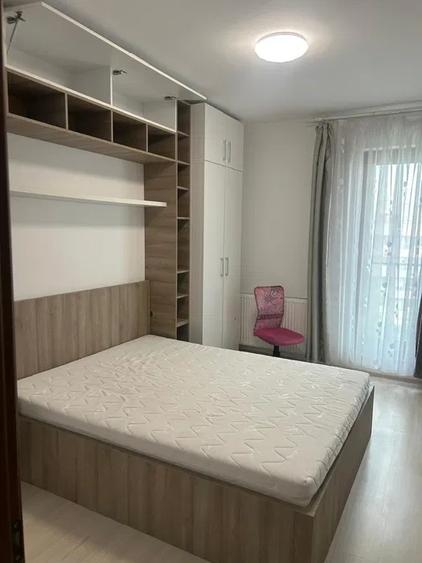 Apartament cu 4 camere decomandat, mobilat în Sisești