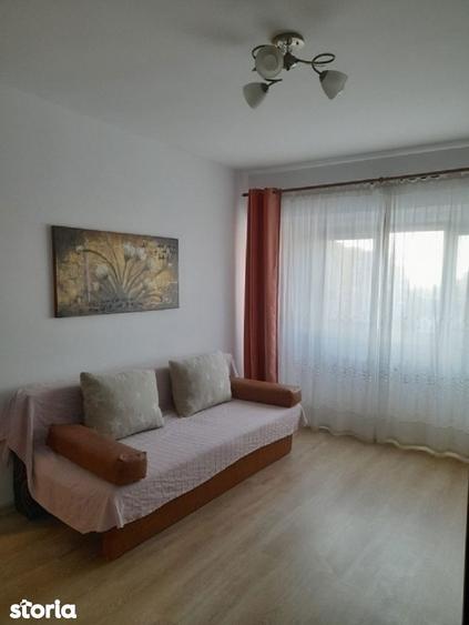 Apartament cu 2 camere decomandat în Podu Roș