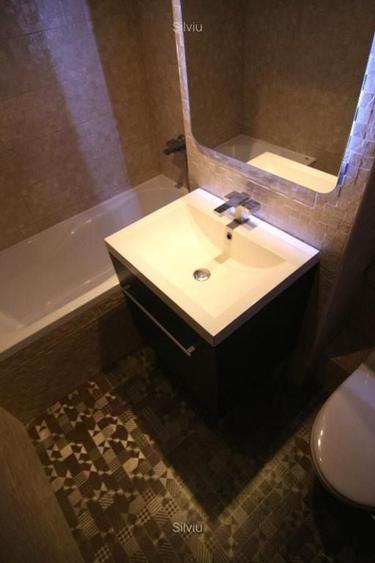 Apartament cu 3 camere decomandat în Cotroceni