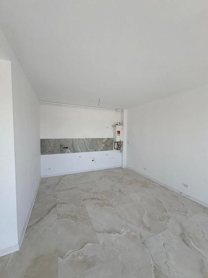 Apartament cu 3 camere semidecomandat, mobilat în Giroc
