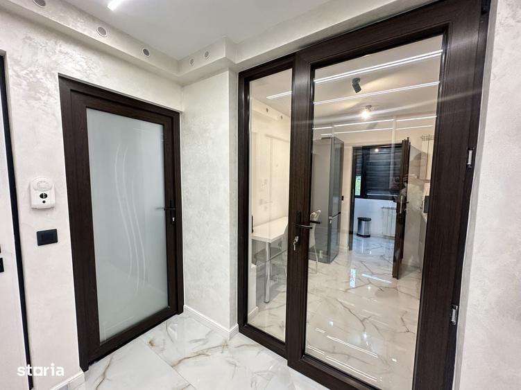 Apartament cu 2 camere în Micro 20