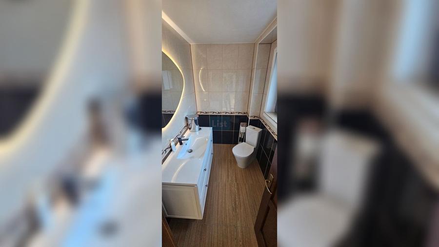 Casă cu 5 camere cu Teren 2400 Mp în Centura