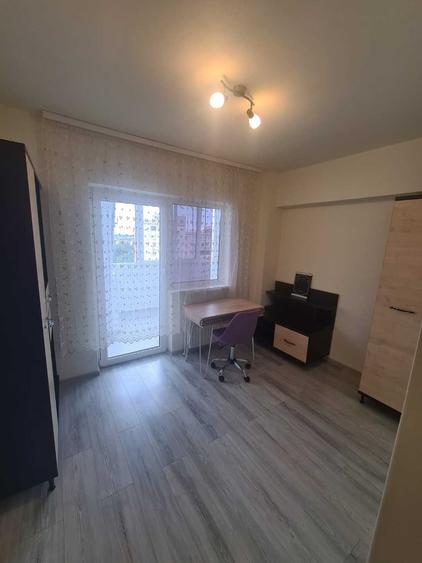 Apartament cu 4 camere decomandat în Aurel Vlaicu
