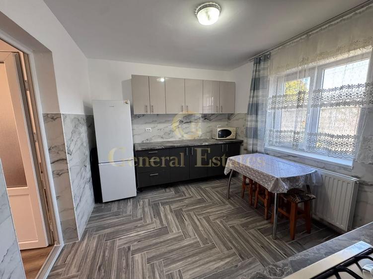 Casă individuală cu 4 camere cu Teren 120 Mp în Stupini