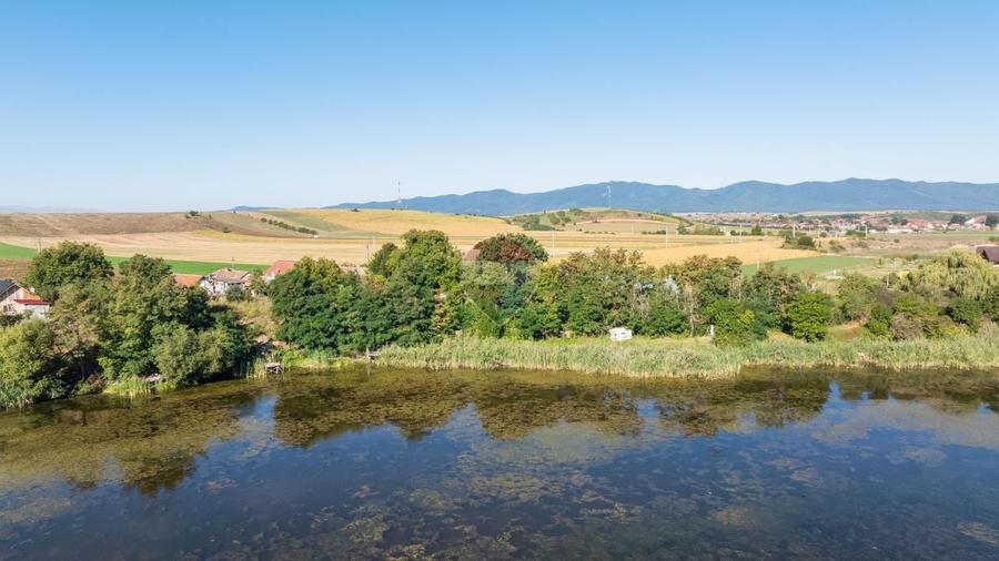 Casă individuală cu 3 camere cu Teren 1651 Mp în Feldioara