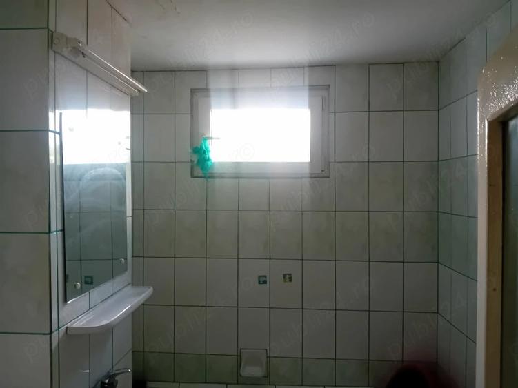 Apartament cu 2 camere decomandat în Precista