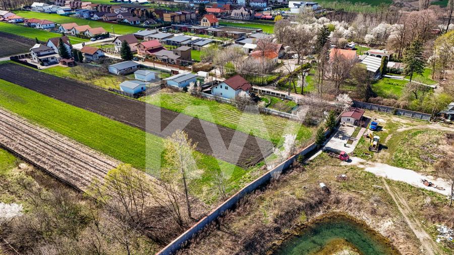 Teren Construcții intravilan de 1313 mp, în Stupini