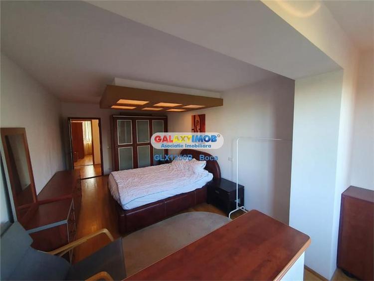 Apartament cu 3 camere semidecomandat, mobilat în Titan