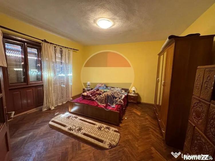 Casă cu 4 camere cu Teren 7700 Mp în Breb