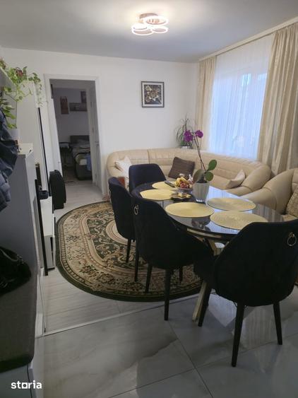 Apartament cu 3 camere semidecomandat în George Enescu