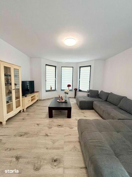 Casă cu 3 camere cu Teren 500 Mp în Letea Veche