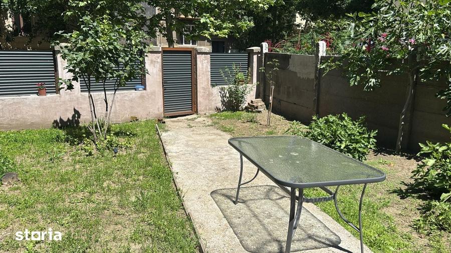 Apartament cu 2 camere semidecomandat în Centrul Civic