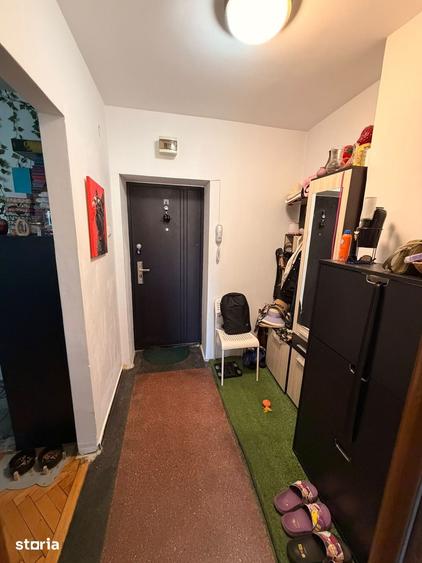 Apartament cu 2 camere semidecomandat în Floreasca