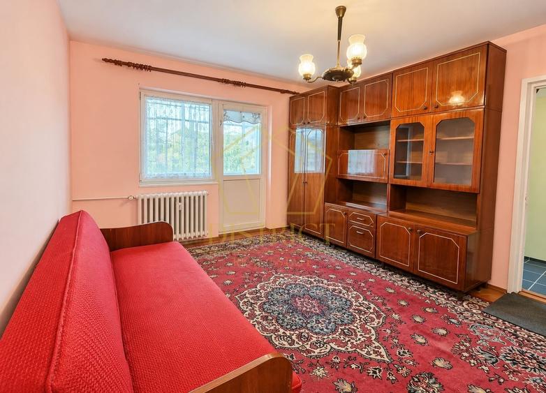 Apartament cu 2 camere semidecomandat, mobilat în Complex Studențesc