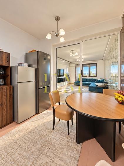 Apartament cu 2 camere decomandat în Tractorul