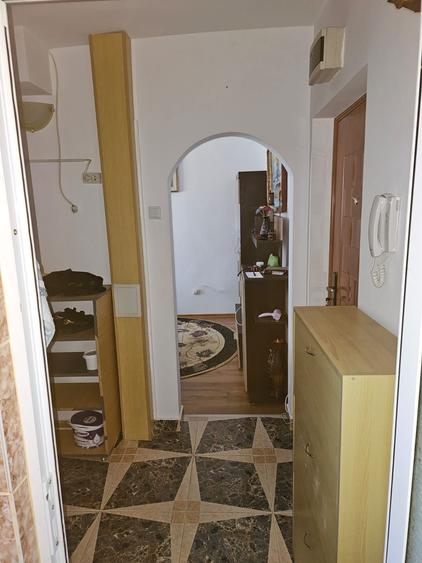 Apartament cu 2 camere nedecomandat în Neptun
