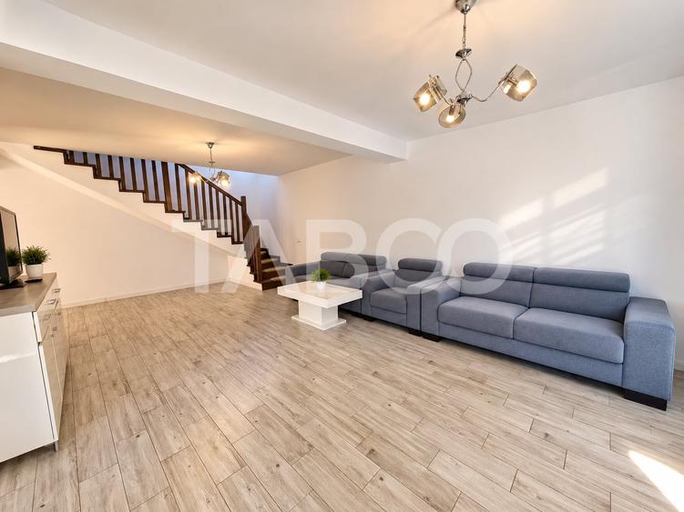 Duplex cu 5 camere cu Canalizare în Șelimbăr