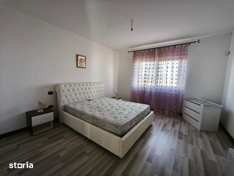 Casă cu 5 camere cu Teren 1792 Mp în Central