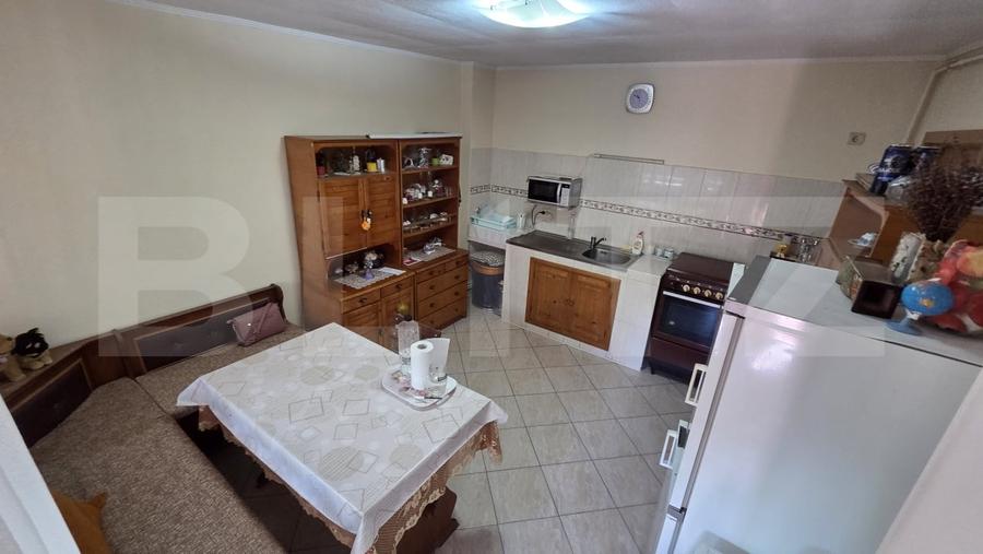 Casă individuală cu 12 camere cu Garaj în Central