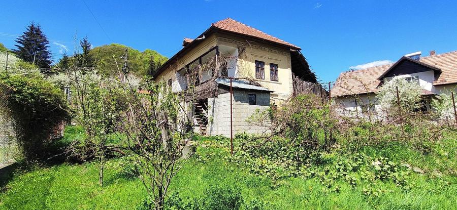 Casă cu 2 camere în Câmpulung Muscel