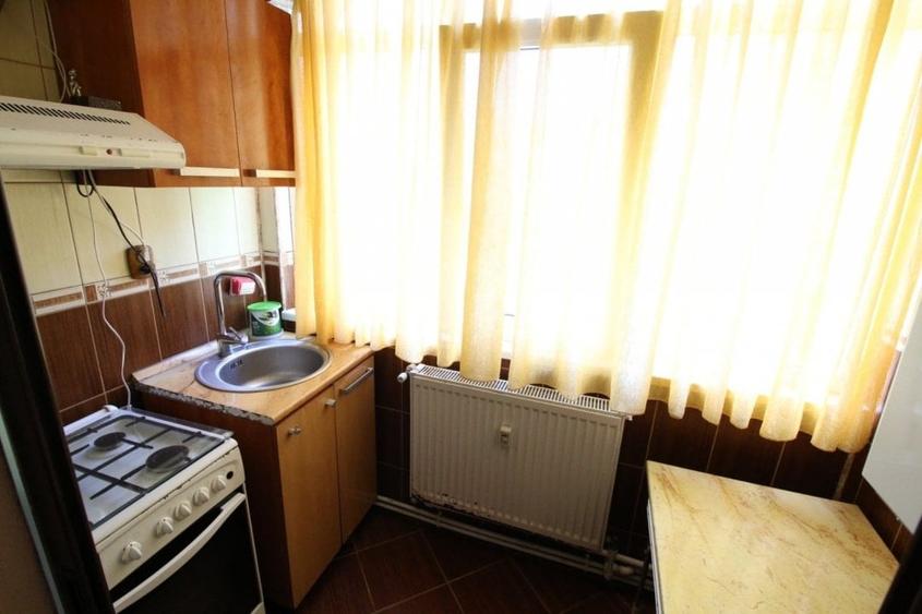 Apartament cu 2 camere decomandat în Micro 39