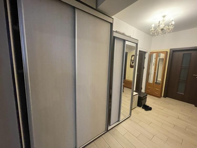 Apartament cu 3 camere decomandat, mobilat în Drumul Taberei