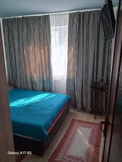 Apartament cu 3 camere semidecomandat, mobilat în Tomis Nord
