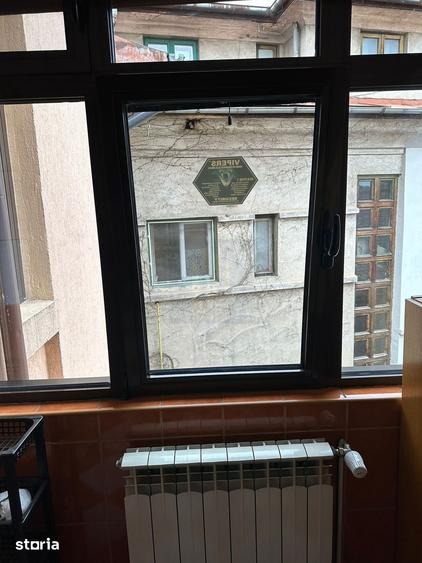 Apartament cu 4 camere decomandat, mobilat în Cotroceni