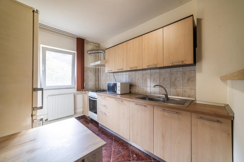 Apartament cu 2 camere semidecomandat, mobilat în Cetății