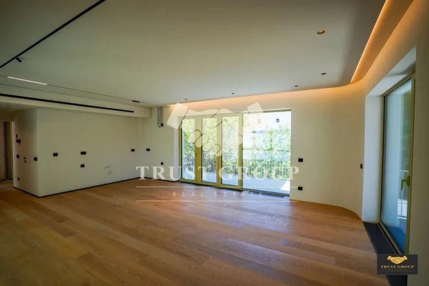 Apartament cu 4 camere decomandat în Domenii
