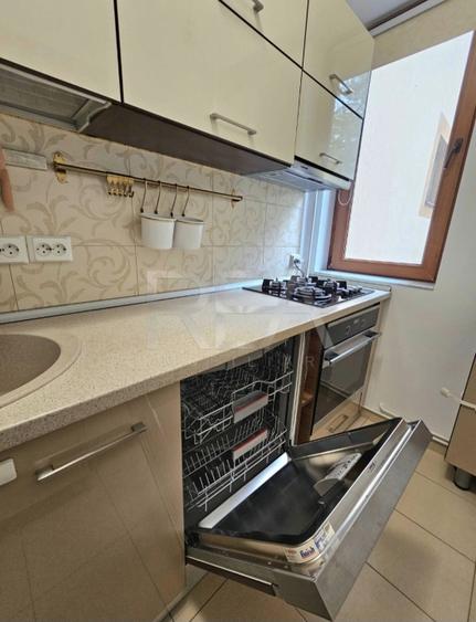 Apartament cu 2 camere semidecomandat, mobilat în Virtuții