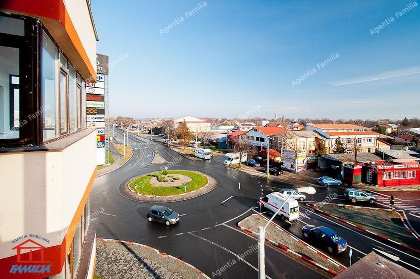 Apartament cu 3 camere decomandat în Bd. Coșbuc
