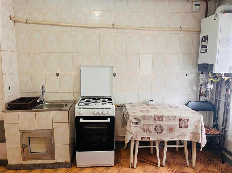 Apartament cu 2 camere decomandat, mobilat în Central