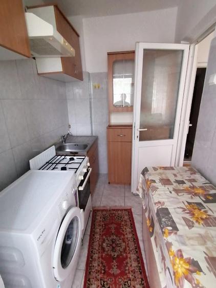 Garsonieră decomandată în Central